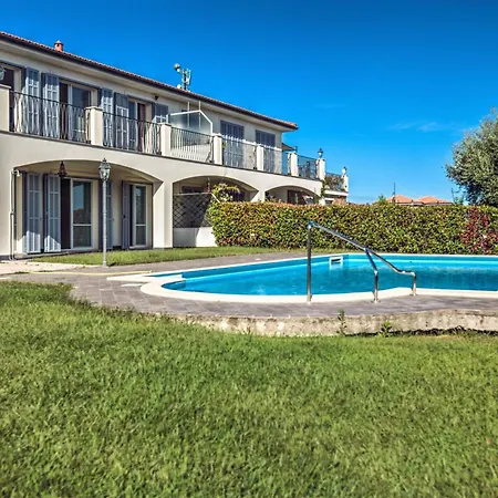 Lucia Riviera Dei Fiori Pool - Happy San Remo