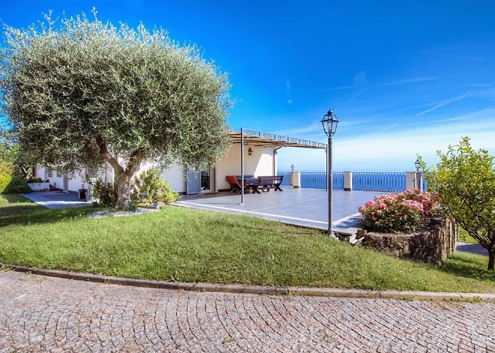 Vila Lucia Riviera Dei Fiori Pool - Happy Sanremo