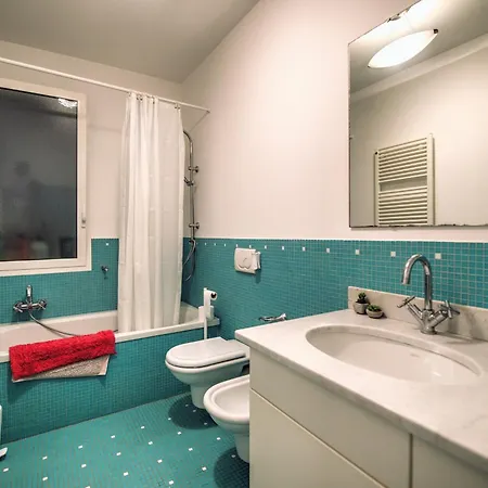 Lucia Riviera Dei Fiori Pool - Happy *