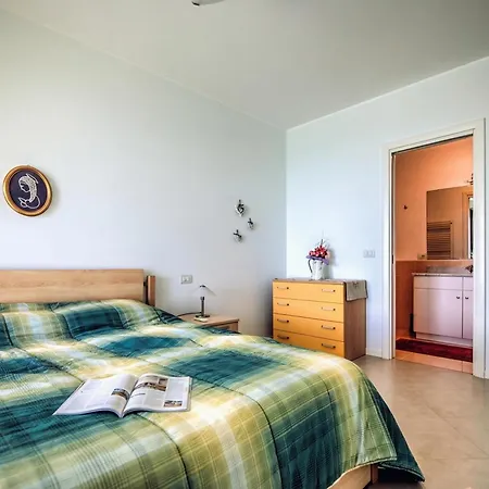 Lucia Riviera Dei Fiori, Sea-view And Pool * San Remo
